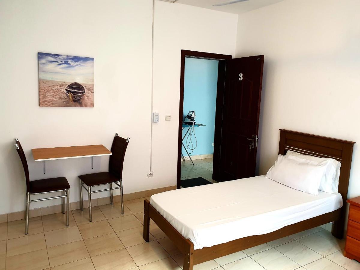 Guest House Mangui Baxu Rooms & Apartment Tarrafal  Exterior foto