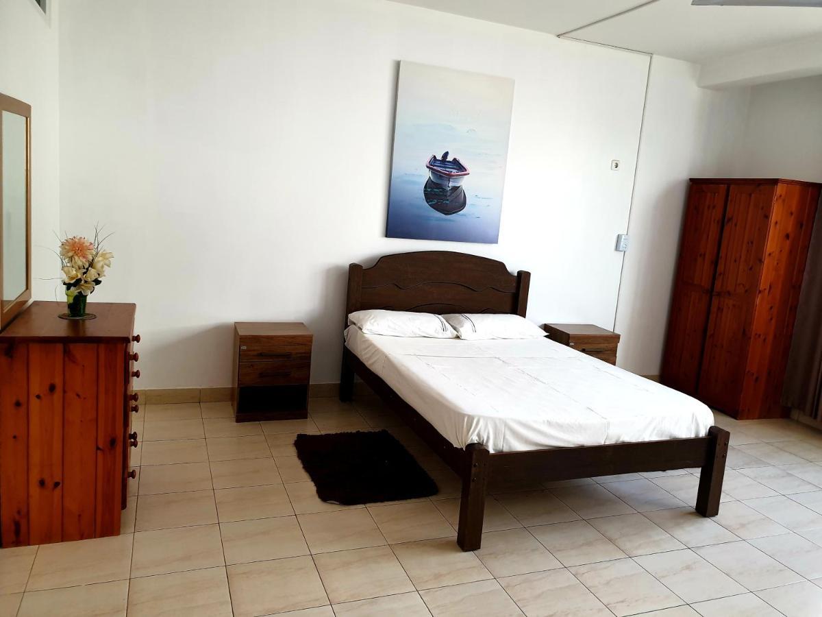 Guest House Mangui Baxu Rooms & Apartment Tarrafal  Exterior foto