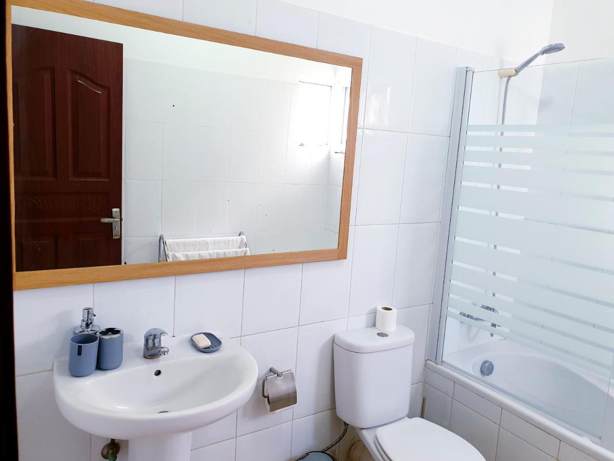 Guest House Mangui Baxu Rooms & Apartment Tarrafal  Exterior foto
